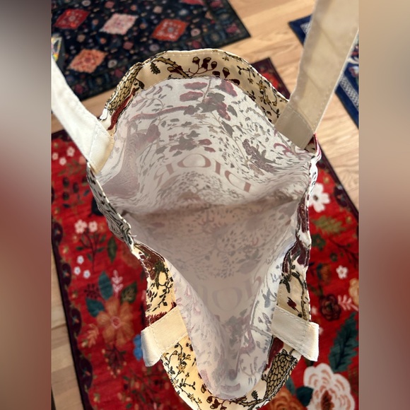 NWOT Christian Dior Tiger Pattern 2023 Model Tote Bag 13in x 14in from JAPAN - Picture 5 of 6